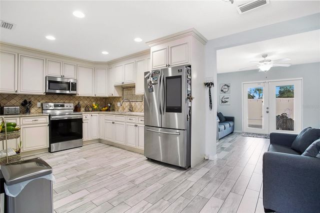 614 SIDNEY CIRCLE, Winter Haven, FL 33880