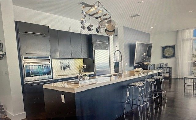 2200 Victory Avenue 805, Dallas, TX 75219