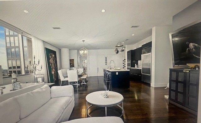 2200 Victory Avenue 805, Dallas, TX 75219