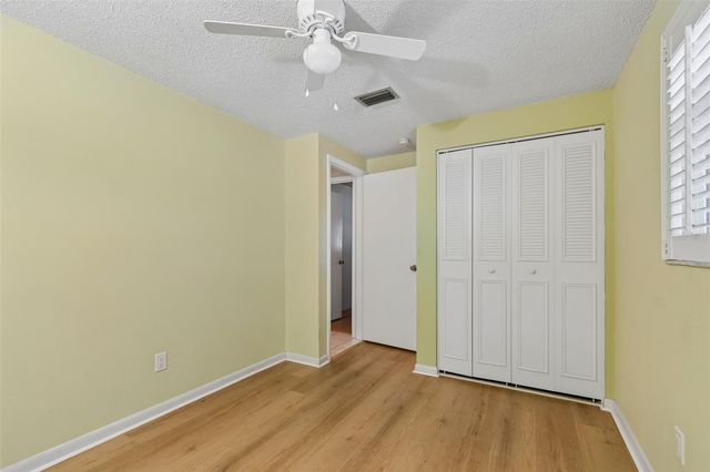8806 OAK CIRCLE, Tampa, FL 33615