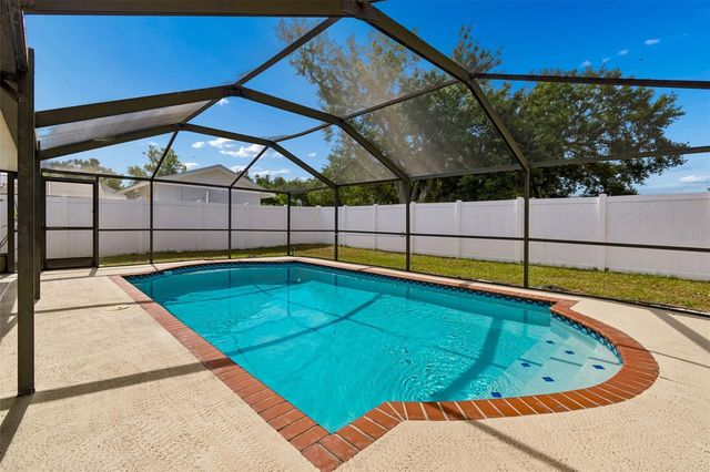 8806 OAK CIRCLE, Tampa, FL 33615