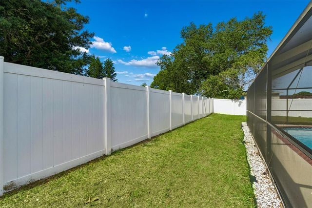 8806 OAK CIRCLE, Tampa, FL 33615