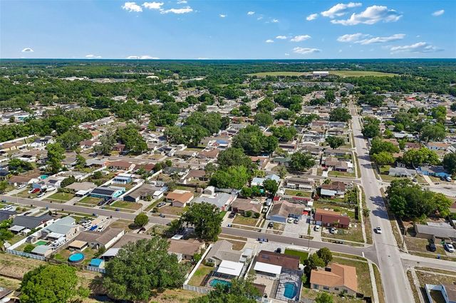 8806 OAK CIRCLE, Tampa, FL 33615