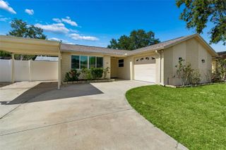 8806 OAK CIRCLE, Tampa, FL 33615