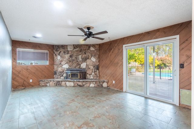 1939 Cameo Court, Redding, CA 96002
