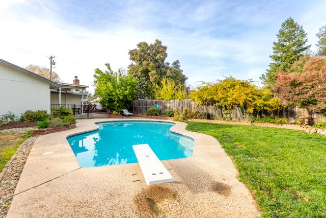 1939 Cameo Court, Redding, CA 96002