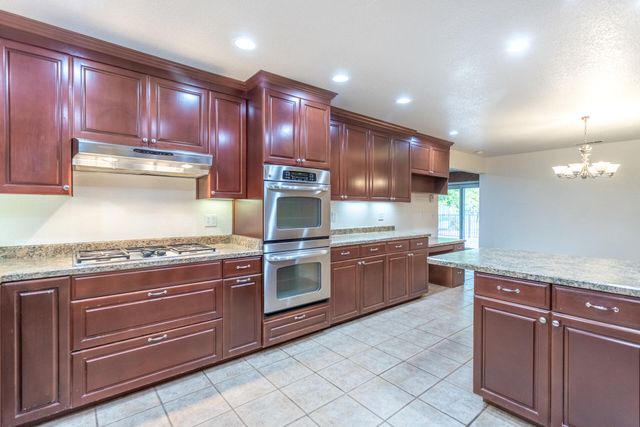 1939 Cameo Court, Redding, CA 96002