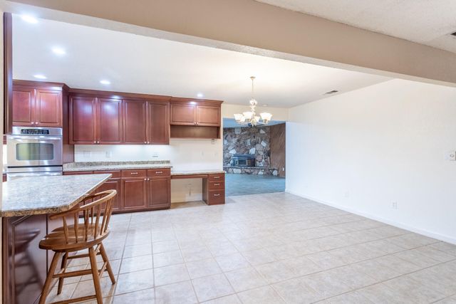 1939 Cameo Court, Redding, CA 96002