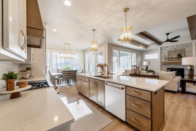 3476 QUAILWOOD TRAIL, Green Bay, WI 54311