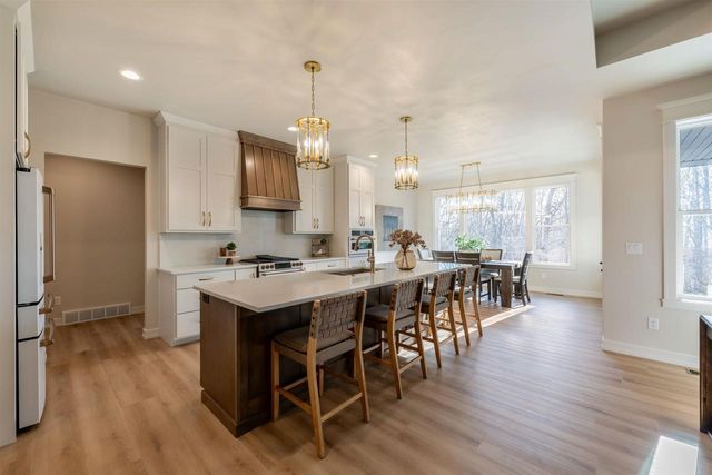 3476 QUAILWOOD TRAIL, Green Bay, WI 54311