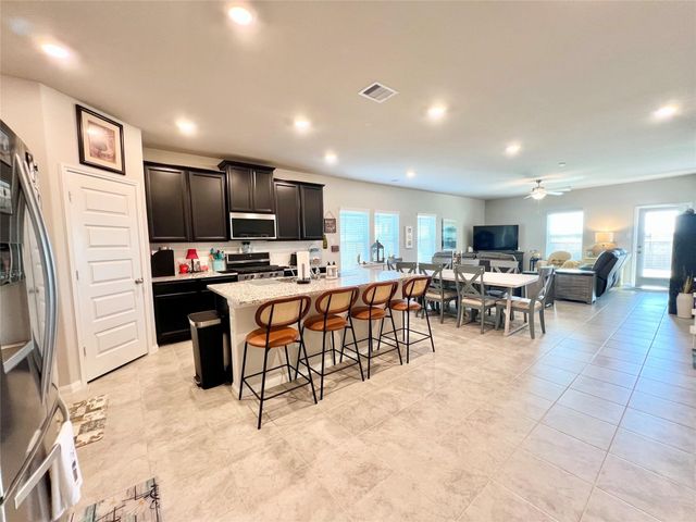 10013 Hermann Trace, Texas City, TX 77591