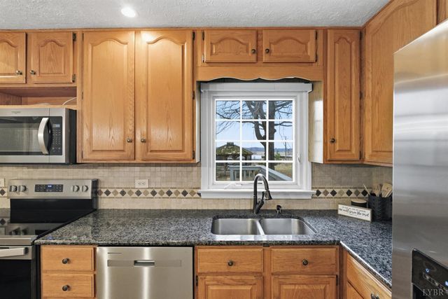 7092 Stage Coach Road, Nathalie, VA 24577