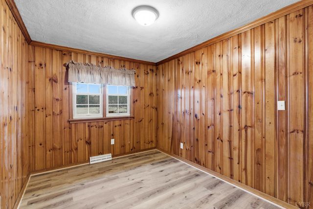 7092 Stage Coach Road, Nathalie, VA 24577