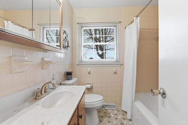 7092 Stage Coach Road, Nathalie, VA 24577