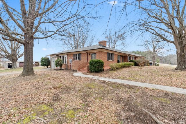 7092 Stage Coach Road, Nathalie, VA 24577