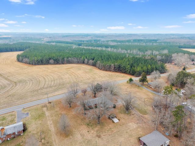 7092 Stage Coach Road, Nathalie, VA 24577