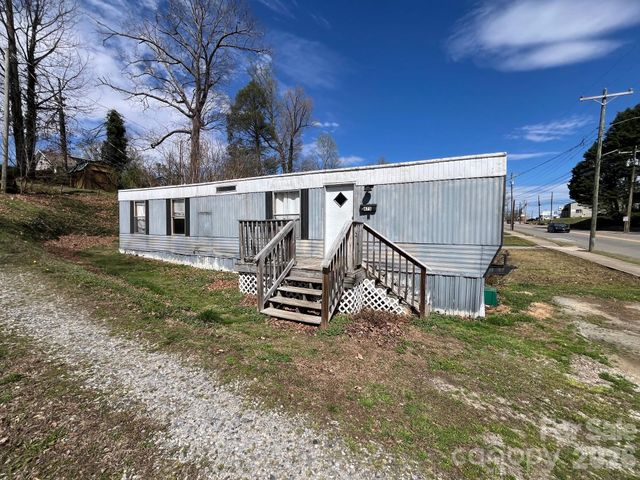 475 E Court Street, Marion, NC 28752