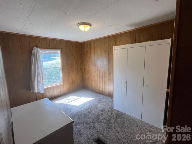 475 E Court Street, Marion, NC 28752