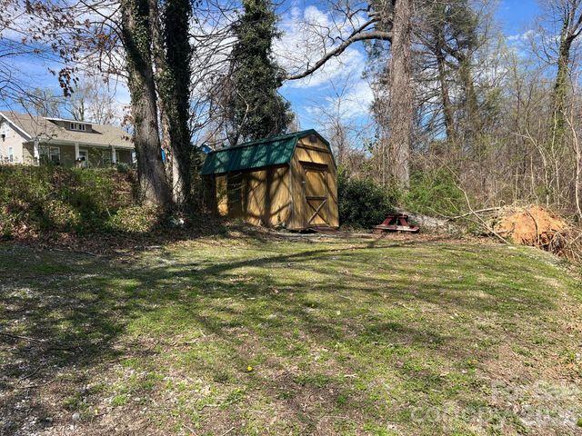 475 E Court Street, Marion, NC 28752