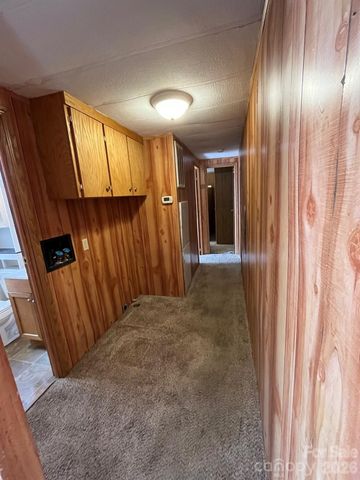 475 E Court Street, Marion, NC 28752