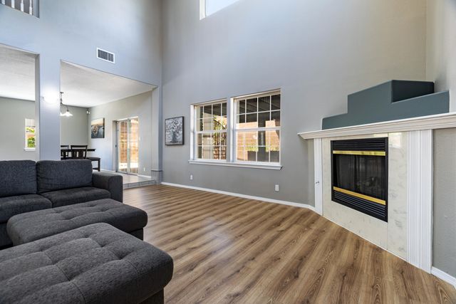 5801 Tres Vistas Court NW, Albuquerque, NM 87120