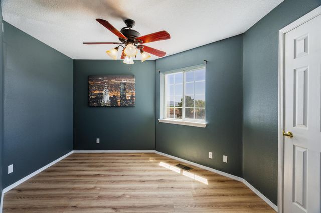 5801 Tres Vistas Court NW, Albuquerque, NM 87120