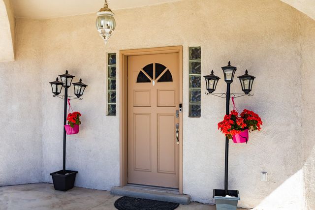5801 Tres Vistas Court NW, Albuquerque, NM 87120