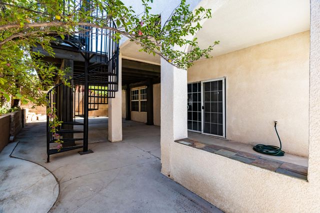 5801 Tres Vistas Court NW, Albuquerque, NM 87120