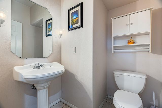 5801 Tres Vistas Court NW, Albuquerque, NM 87120