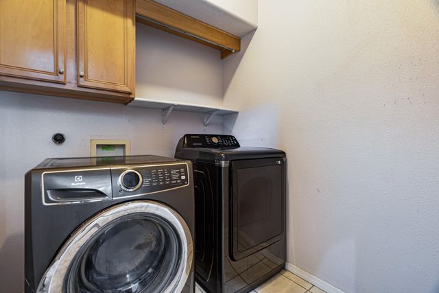 5801 Tres Vistas Court NW, Albuquerque, NM 87120
