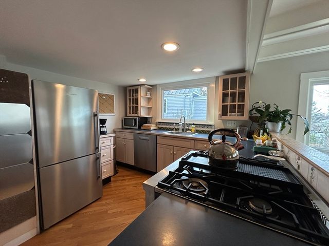 23 Nonantum Rd -, Marblehead, MA 01945