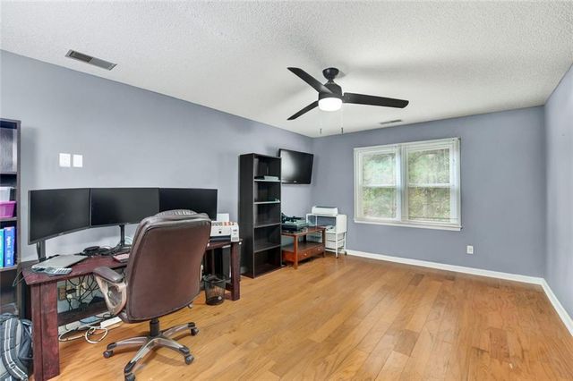 2610 Loring NW Road, Kennesaw, GA 30152