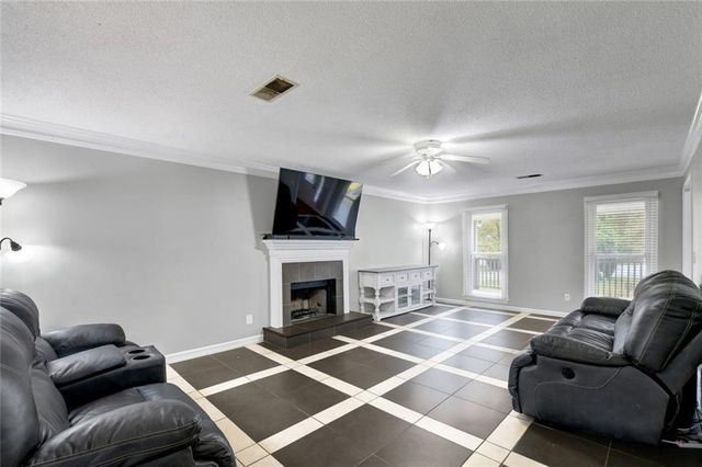 2610 Loring NW Road, Kennesaw, GA 30152