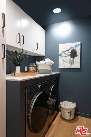 11920 Hartsook Street, Valley Village, CA 91607