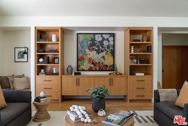 11920 Hartsook Street, Valley Village, CA 91607