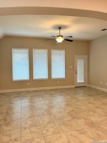 1315 Spring Row St, New Braunfels, TX 78132