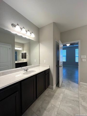 1315 Spring Row St, New Braunfels, TX 78132