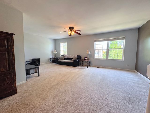 1987 Yasgur Drive, Woodstock, IL 60098