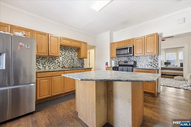 23 Cummings Street, Irvington, NJ 07111