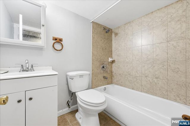 23 Cummings Street, Irvington, NJ 07111