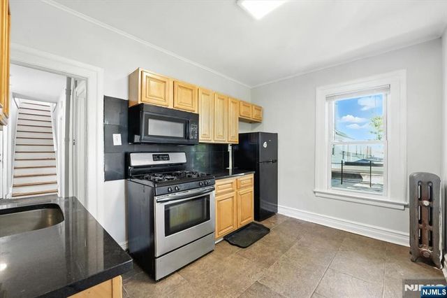 23 Cummings Street, Irvington, NJ 07111