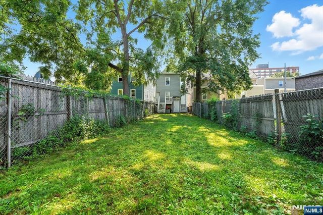 23 Cummings Street, Irvington, NJ 07111