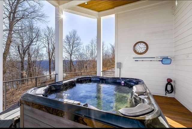 160 Shayna Ct, Smithville, TN 37166