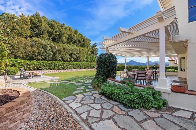 11930 Calle Suntuoso, San Diego, CA 92128