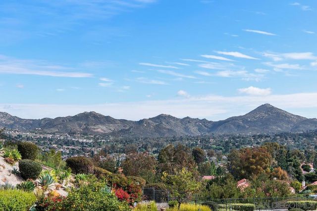 11930 Calle Suntuoso, San Diego, CA 92128