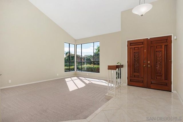 11930 Calle Suntuoso, San Diego, CA 92128