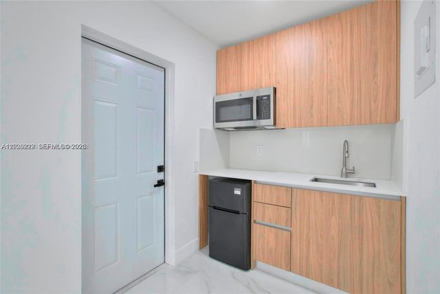 1825 NE 197th Ter, Miami, FL 33179