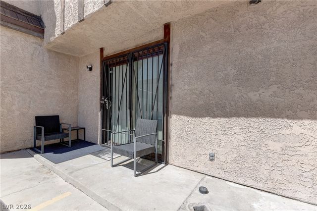 6546 Ironbark Lane, Las Vegas, NV 89107