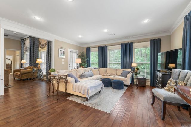 152 Blackburn Drive, Little Rock, AR 72211