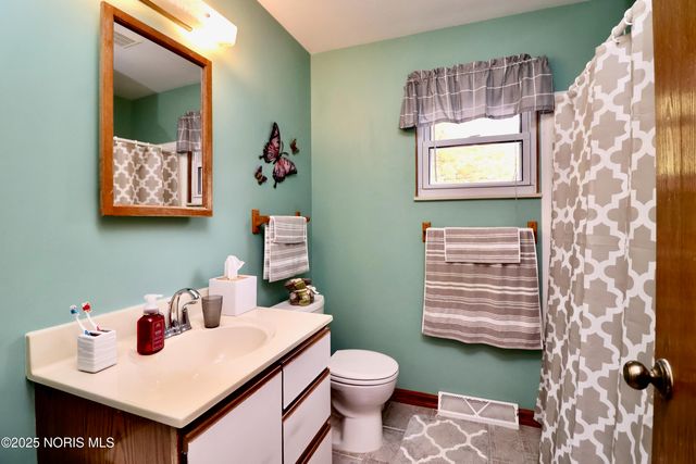 5104 Tillimon Trail, Toledo, OH 43623